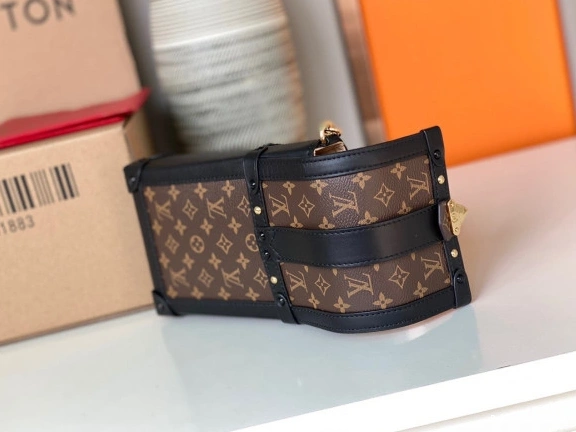 Cheap VERTICAL VUITTON POCHETTE LOUIS TRUNK 0808